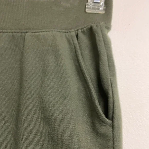 Women’s Ankle Pants - Picture 3 of 6